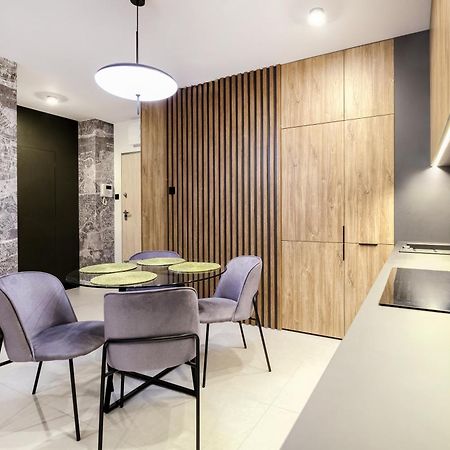Aboutartapartments - Twin Towers Wrocław Buitenkant foto